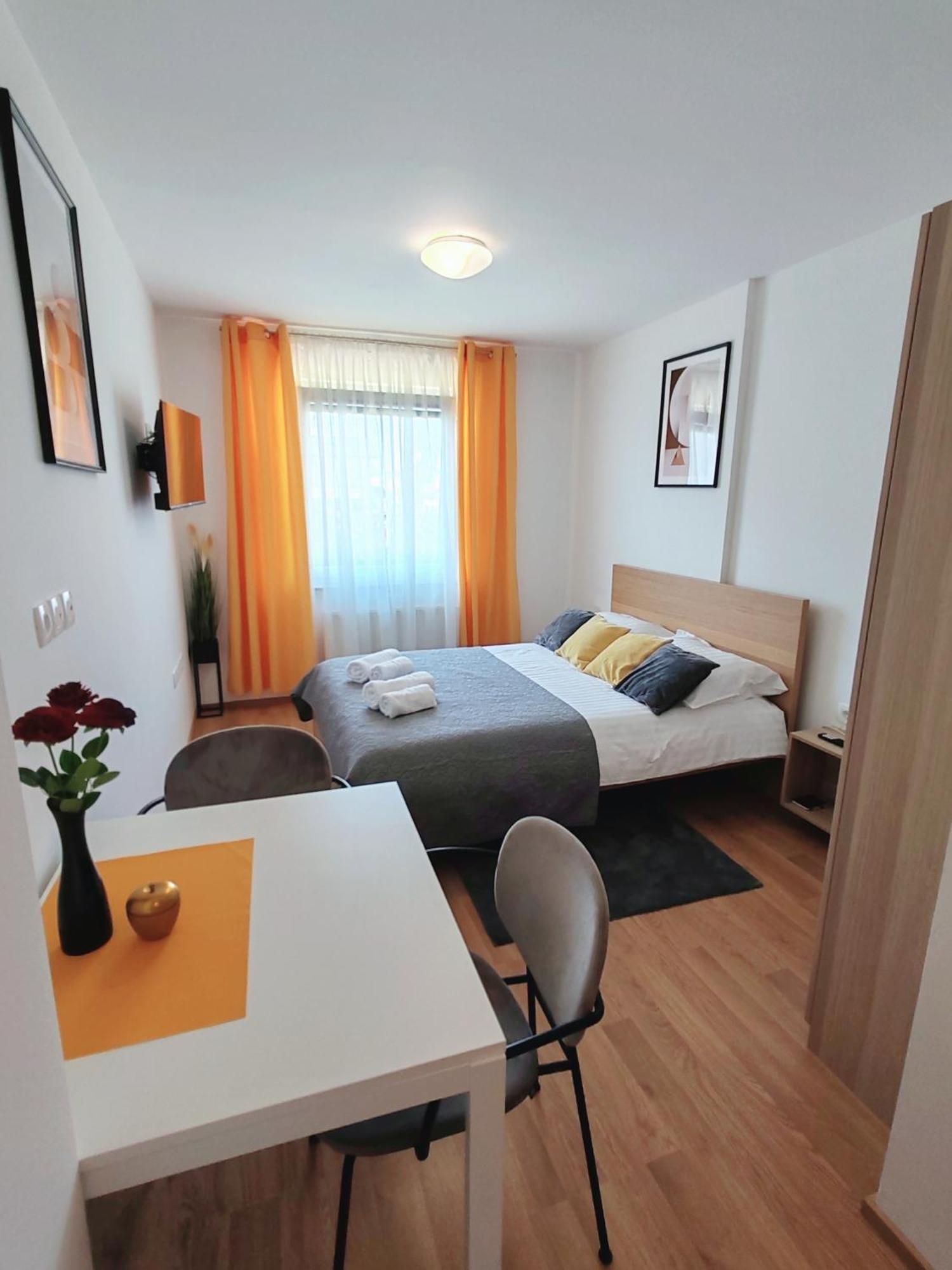 Lucky Center Ljubljana Apartment Ngoại thất bức ảnh