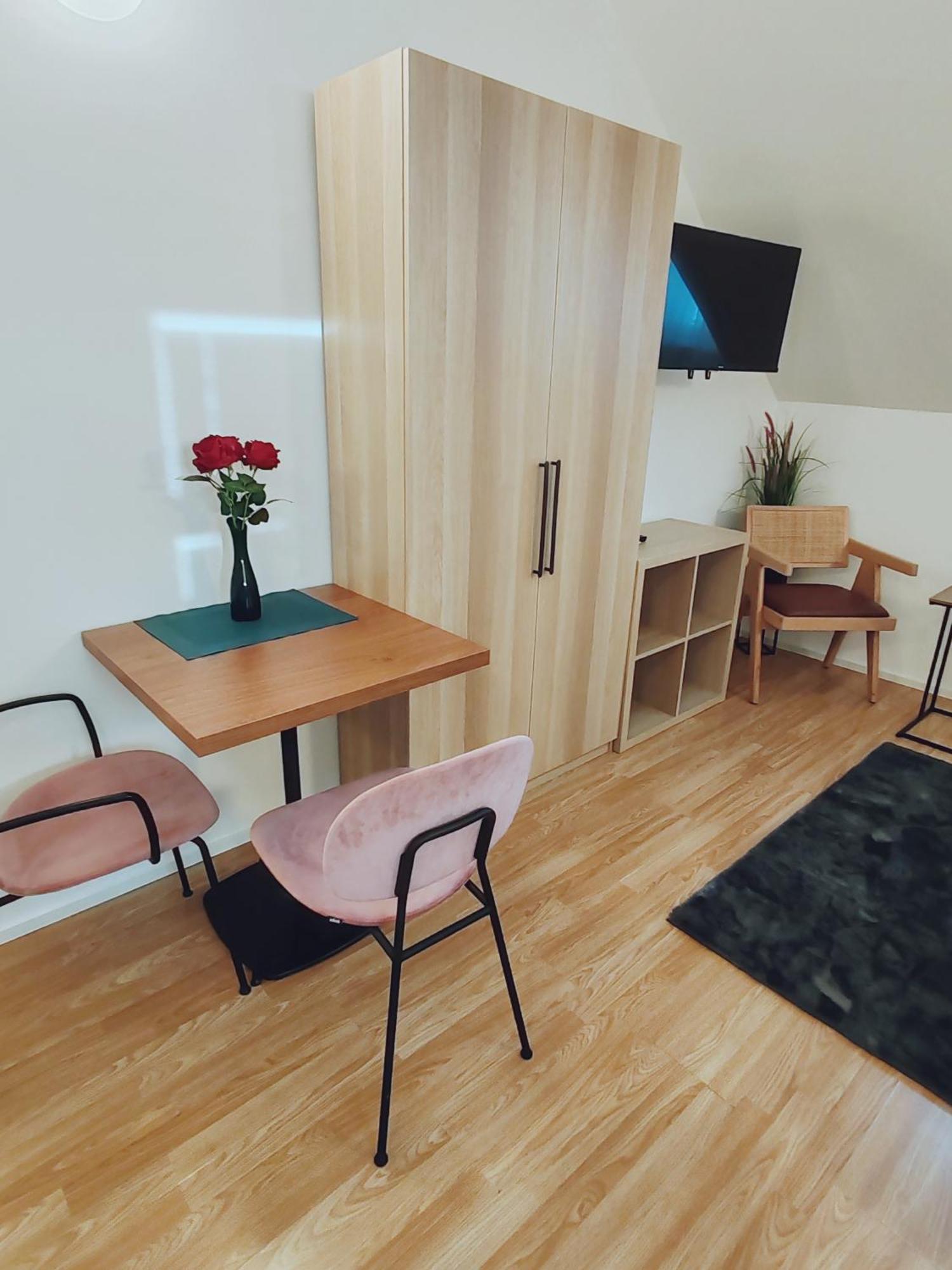 Lucky Center Ljubljana Apartment Ngoại thất bức ảnh