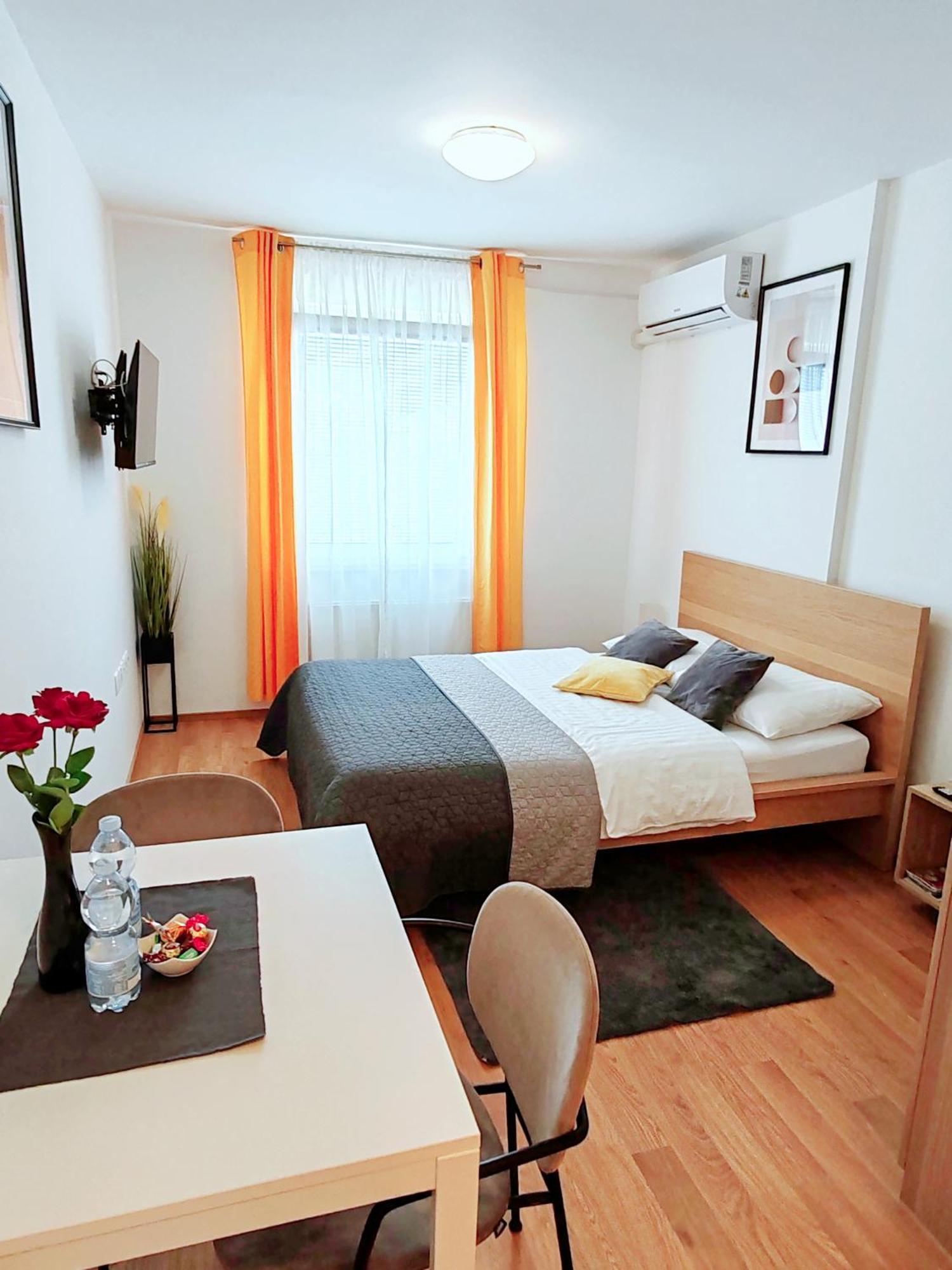 Lucky Center Ljubljana Apartment Phòng bức ảnh
