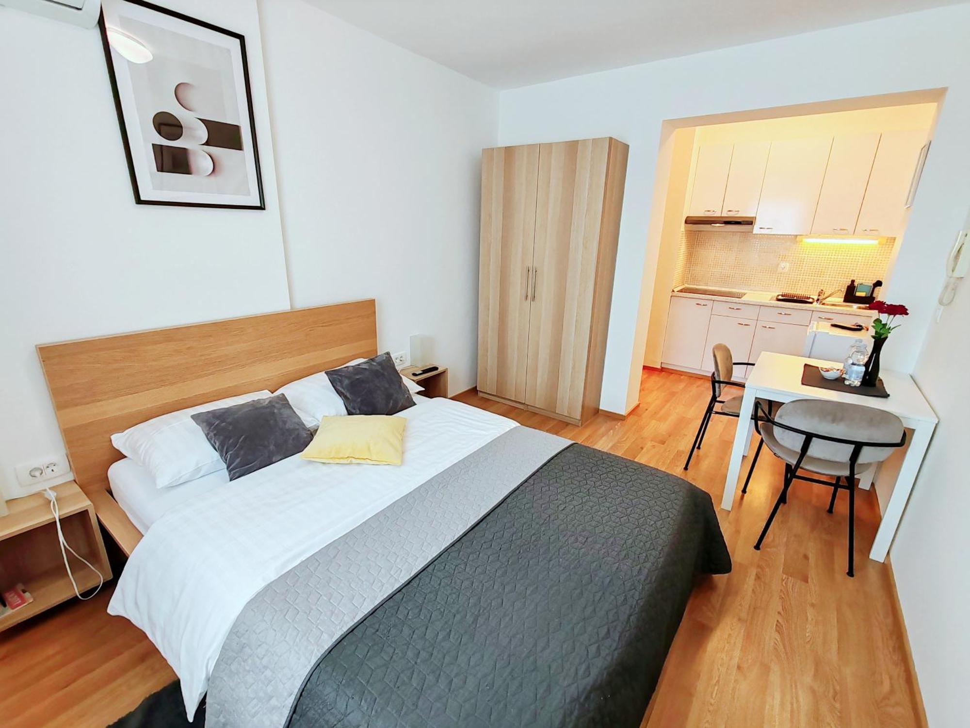 Lucky Center Ljubljana Apartment Ngoại thất bức ảnh