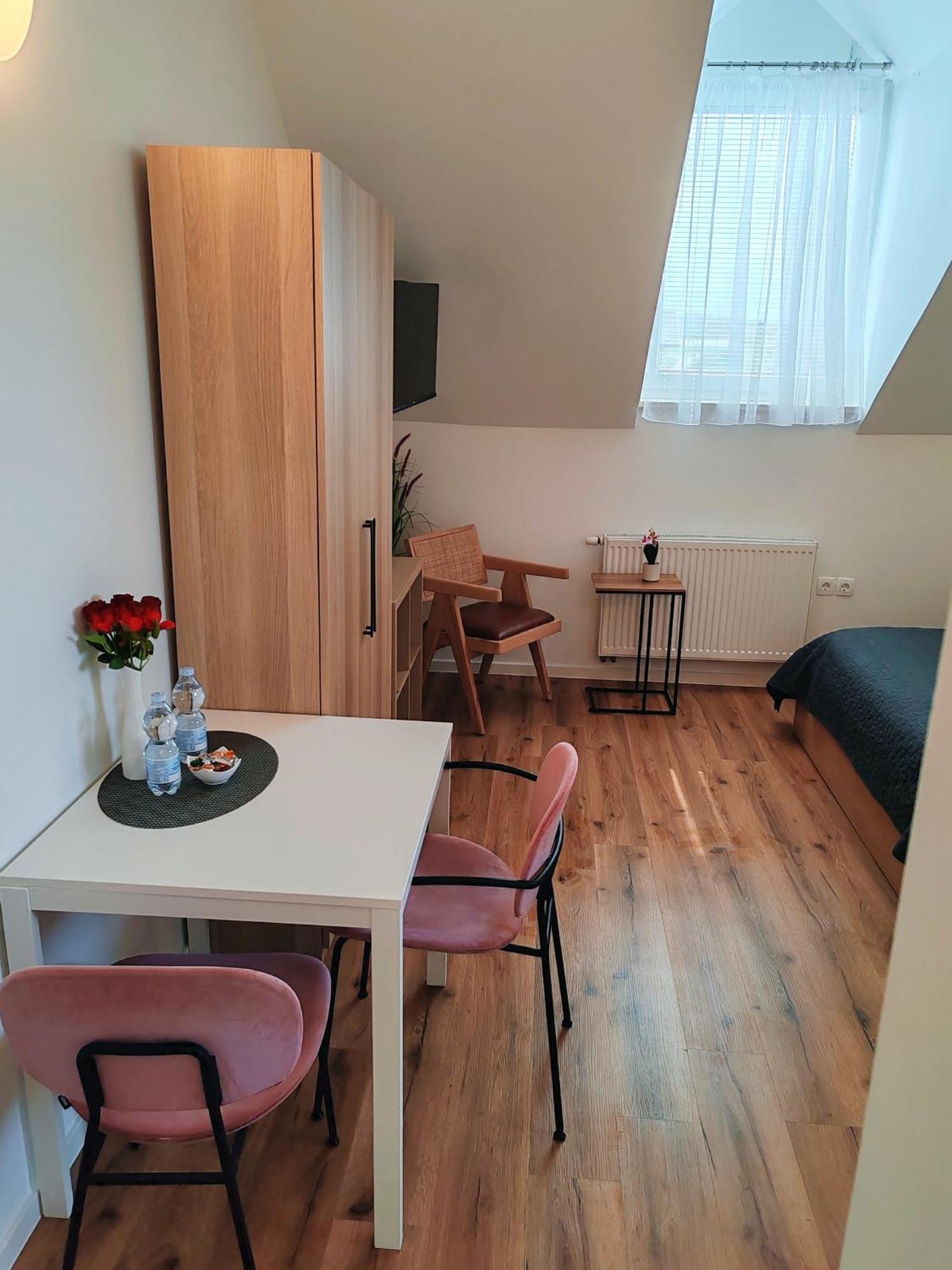 Lucky Center Ljubljana Apartment Ngoại thất bức ảnh