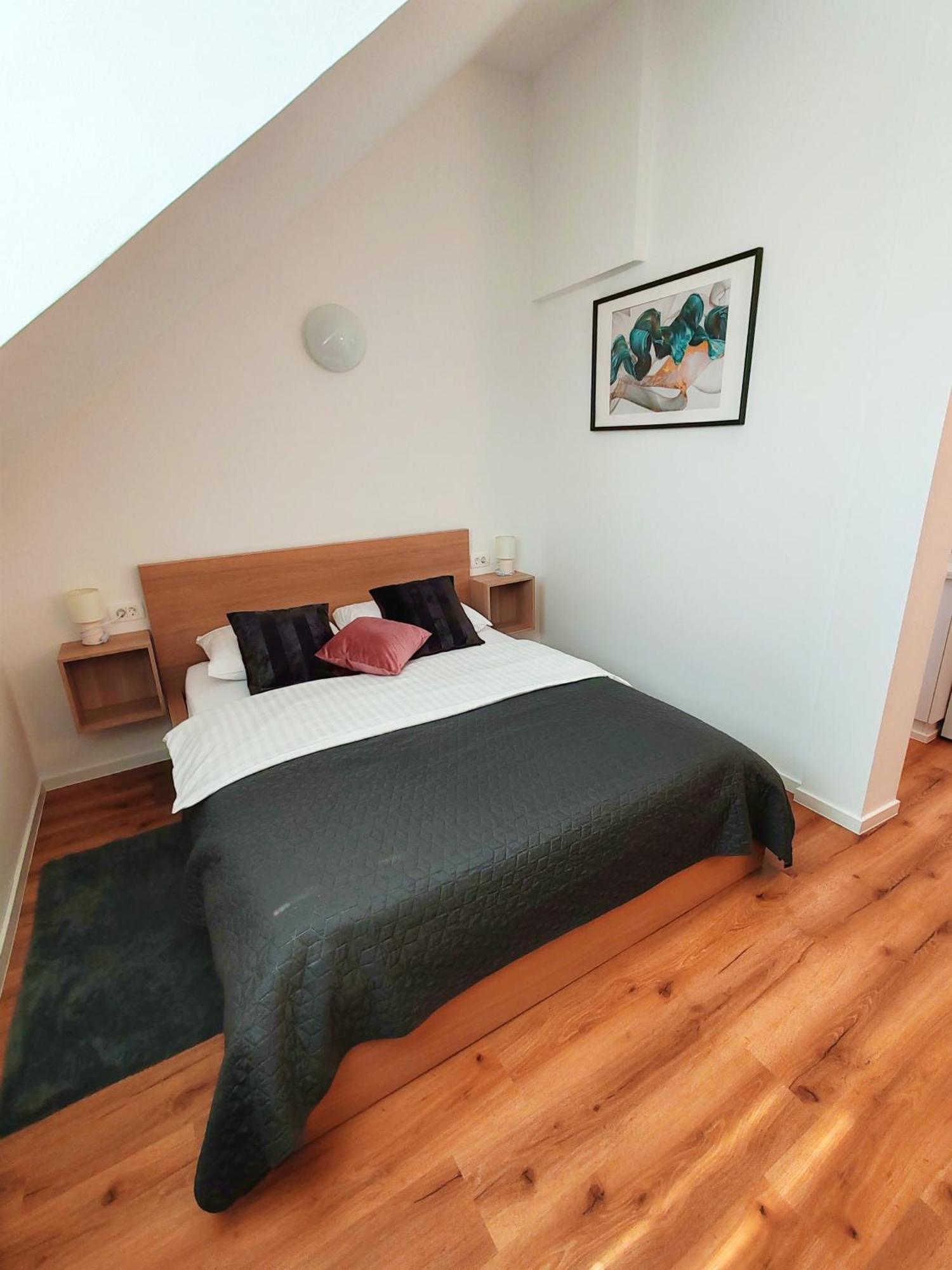Lucky Center Ljubljana Apartment Ngoại thất bức ảnh
