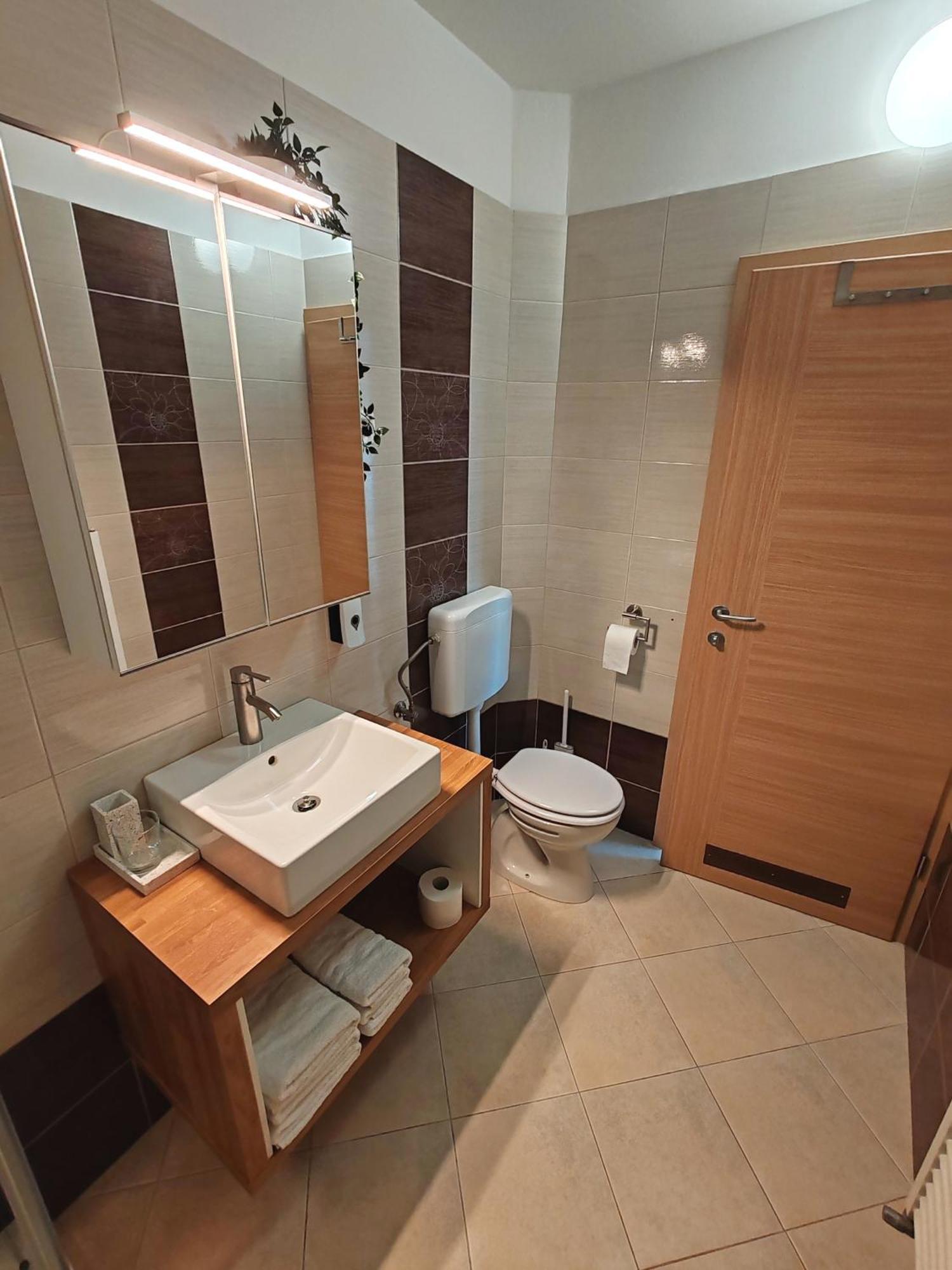 Lucky Center Ljubljana Apartment Phòng bức ảnh